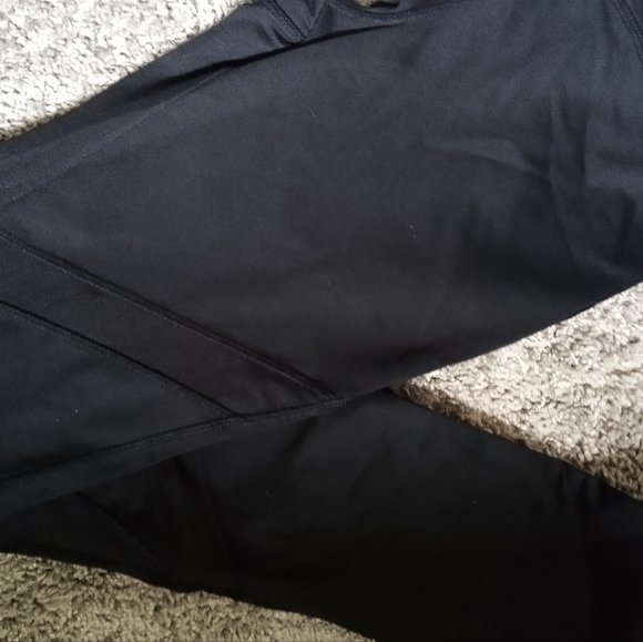 Avia Workout Leggings Size S with Diagonal Mesh Strips - Picture 2 of 6